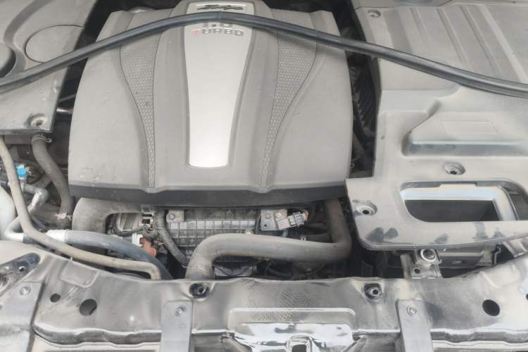 Used Zotye T700 2017 1.8T Dual-Clutch Prestige Model Engine Bay
