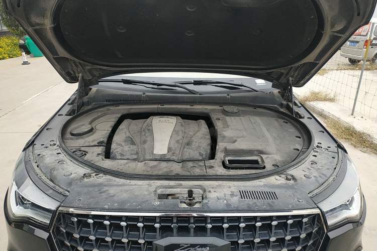 Used Zotye T700 2017 1.8T Dual-Clutch Luxury Model Engine Bay
