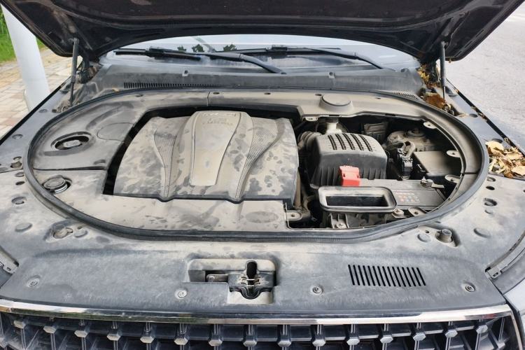 Used Zotye T700 2017 1.8T Dual-Clutch Luxury Model Engine Bay