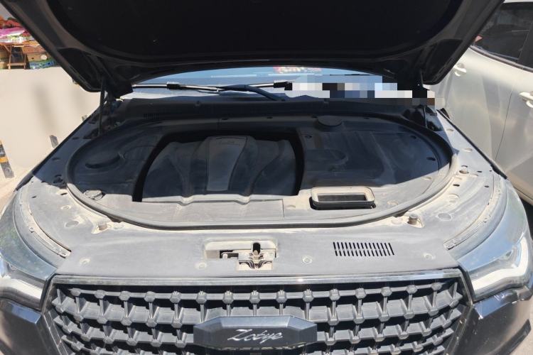 Used Zotye T700 2017 1.8T Dual-Clutch Luxury Model Engine Bay