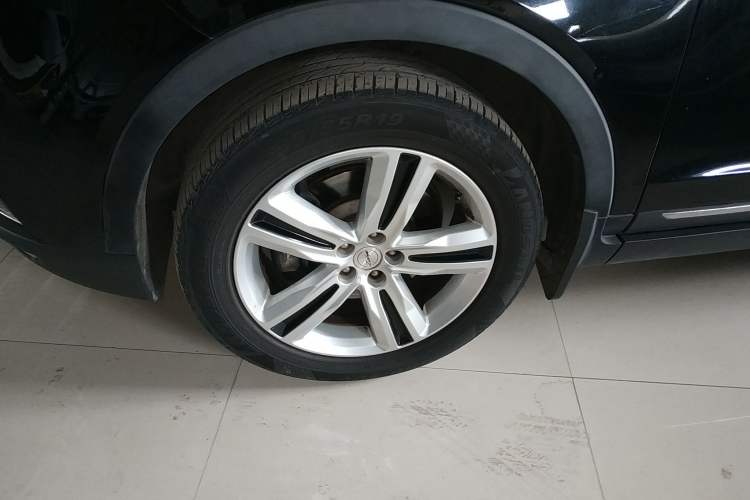 Used Zotye T700 2017 1.8T Dual-Clutch Prestige Model Exterior 1
