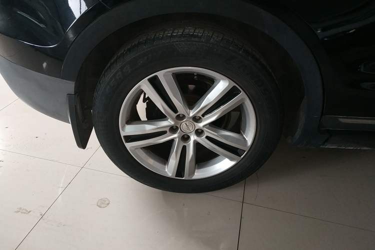 Used Zotye T700 2017 1.8T Dual-Clutch Prestige Model Exterior 2