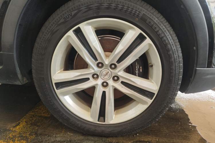 Used Zotye T700 2017 1.8T Dual-Clutch Luxury Model Exterior 7