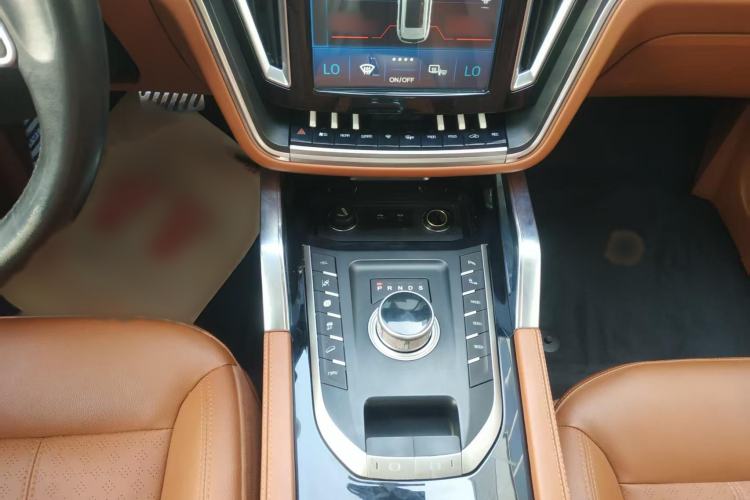 Used Zotye T700 2017 1.8T Dual-Clutch Flagship Model Gear Lever