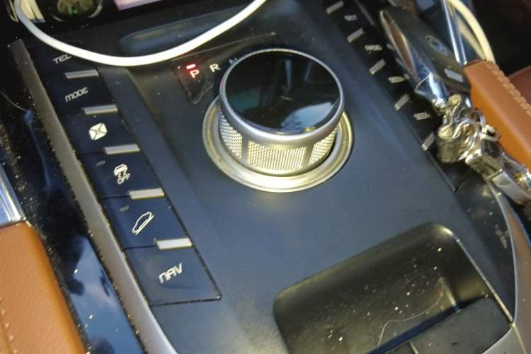 Used Zotye T700 2017 2.0T Automatic Prestige Edition Gear Lever