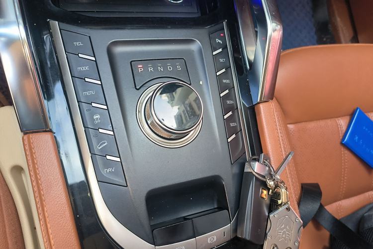 Used Zotye T700 2017 1.8T Dual-Clutch Luxury Model Gear Lever