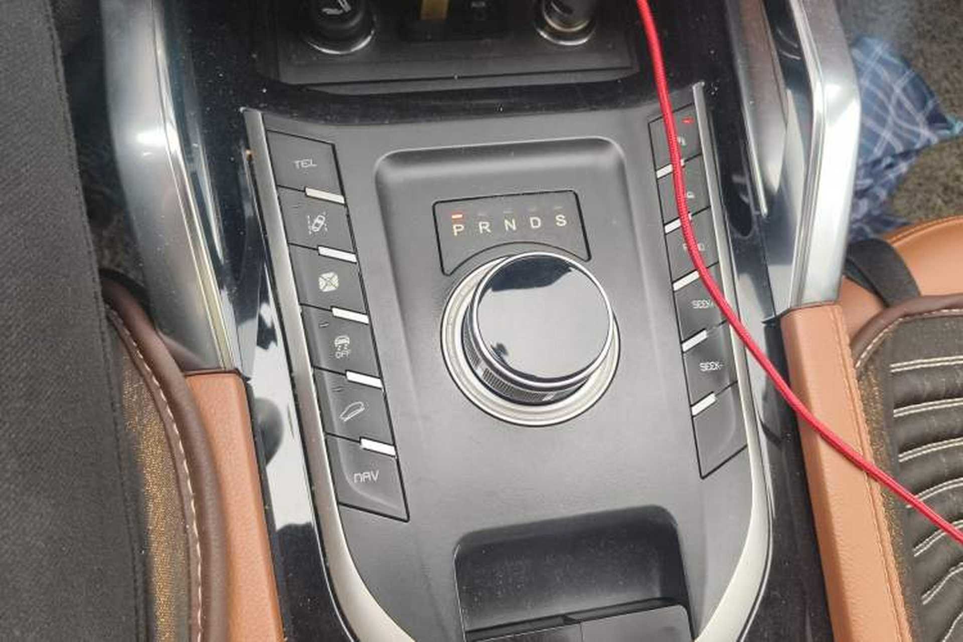Used Zotye T700 2017 1.8T Dual-Clutch Flagship Model Gear Lever