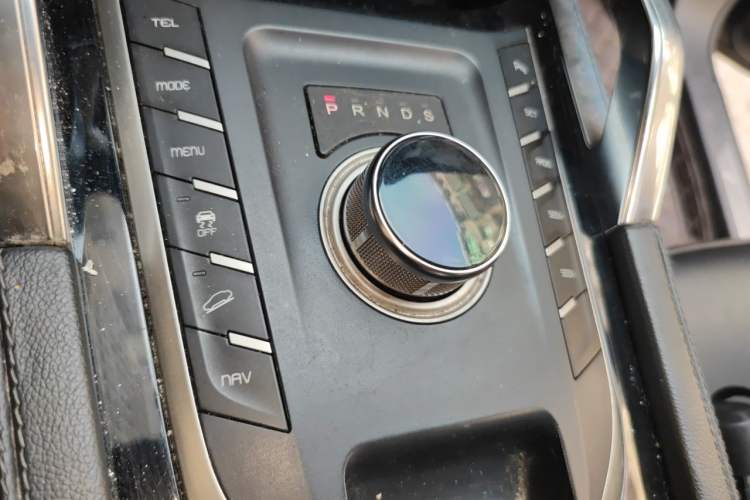 Used Zotye T700 2017 1.8T Dual-Clutch Luxury Model Gear Lever