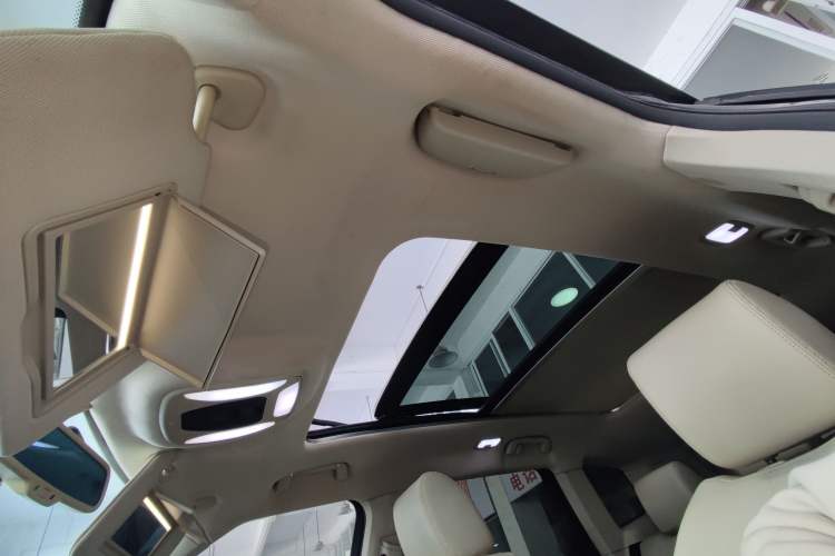 Used Zotye T700 2017 1.8T Dual-Clutch Prestige Model Headliner