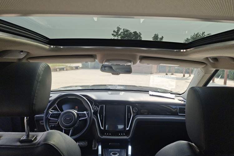 Used Zotye T700 2017 1.8T Dual-Clutch Prestige Model Headliner