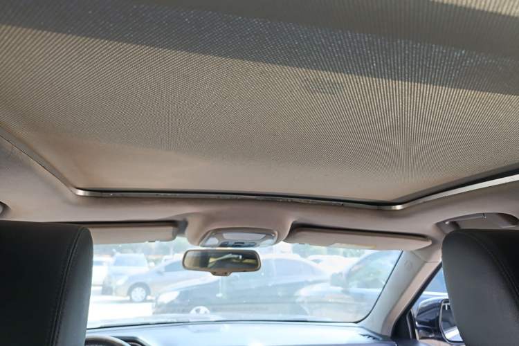 Used Zotye T700 2017 1.8T Dual-Clutch Prestige Model Headliner