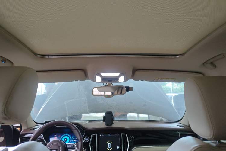 Used Zotye T700 2017 1.8T Dual-Clutch Luxury Model Headliner