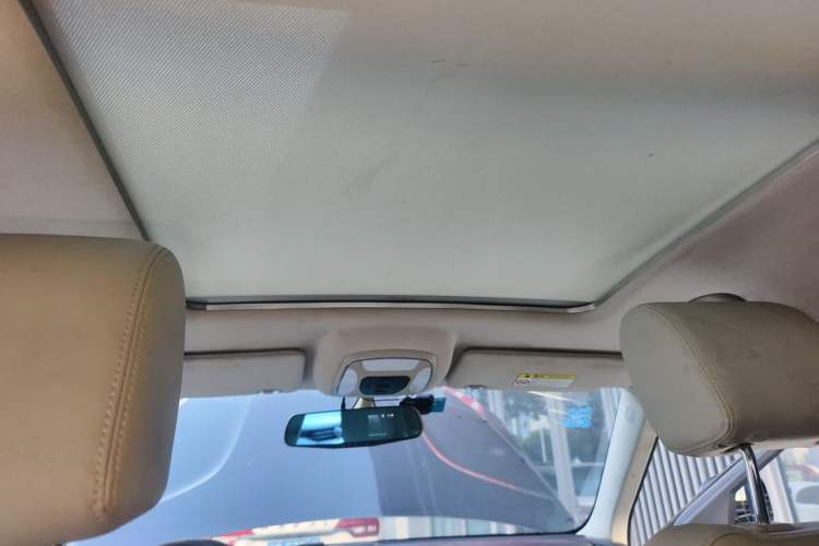 Used Zotye T700 2017 1.8T Dual-Clutch Luxury Model Headliner