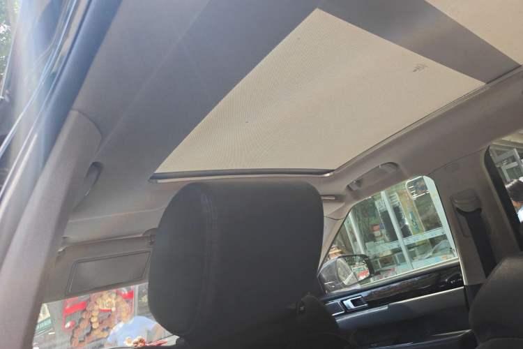 Used Zotye T700 2017 1.8T Dual-Clutch Luxury Model Headliner