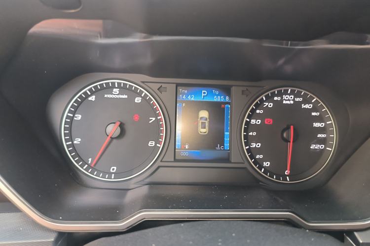 Used Zotye T700 2017 1.8T Dual-Clutch Luxury Model Instrument Cluster