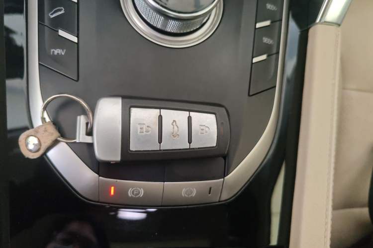 Used Zotye T700 2017 1.8T Dual-Clutch Luxury Model Interior 1