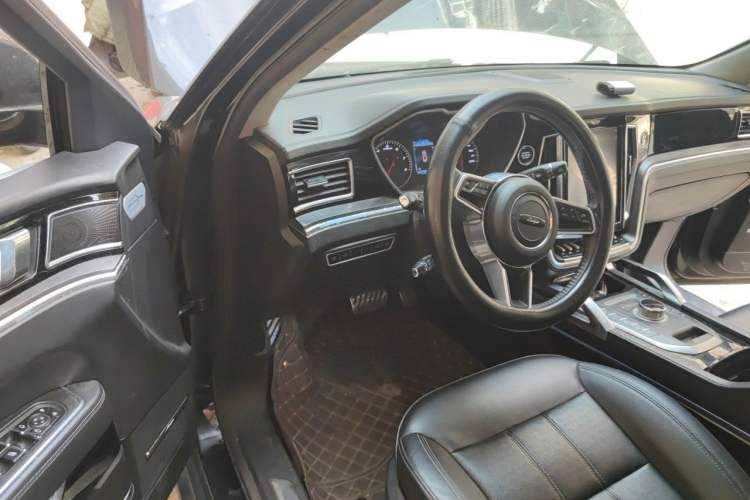 Used Zotye T700 2017 1.8T Dual-Clutch Luxury Model Interior 3