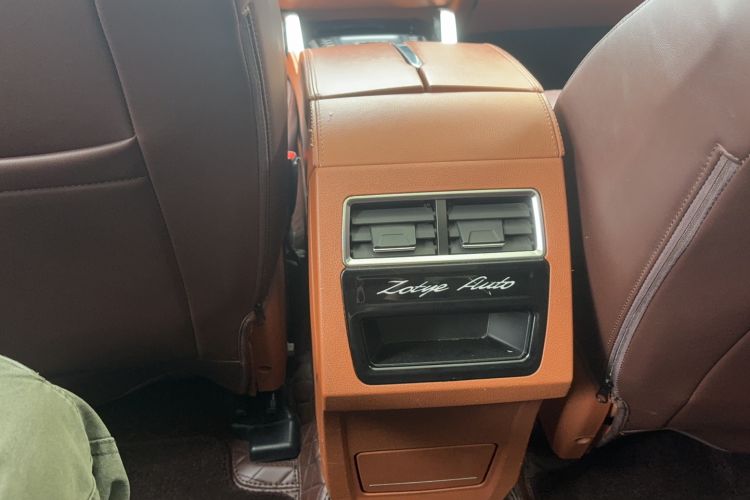 Used Zotye T700 2017 1.8T Dual-Clutch Luxury Model Interior 4