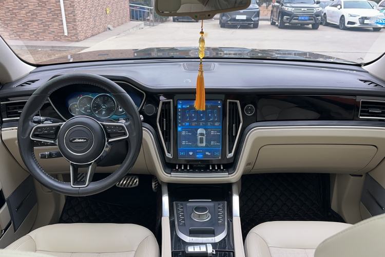 Used Zotye T700 2017 1.8T Dual-Clutch Prestige Model Interior 5