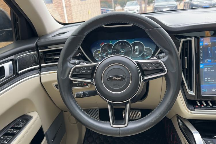 Used Zotye T700 2017 1.8T Dual-Clutch Prestige Model Interior 6