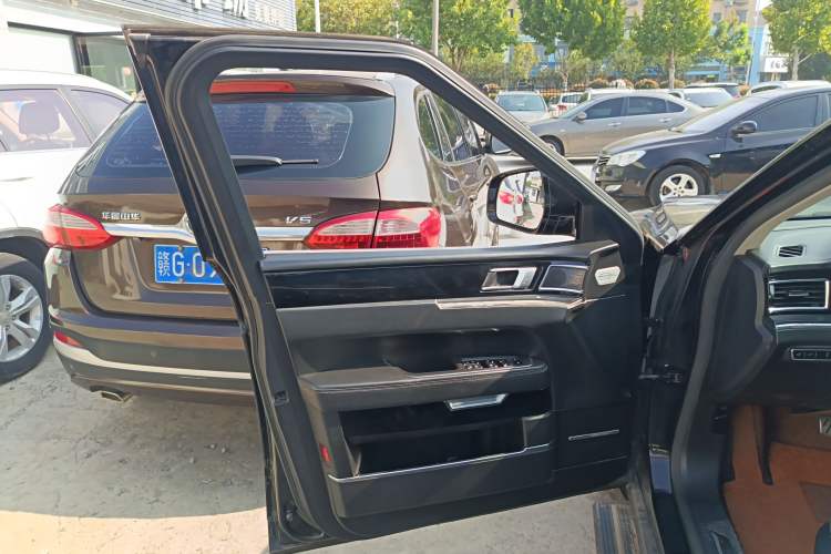 Used Zotye T700 2017 1.8T Dual-Clutch Prestige Model Left Front Door Interior