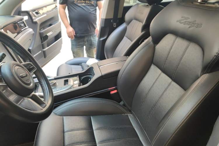 Used Zotye T700 2017 1.8T Dual-Clutch Luxury Model Left Front Seat