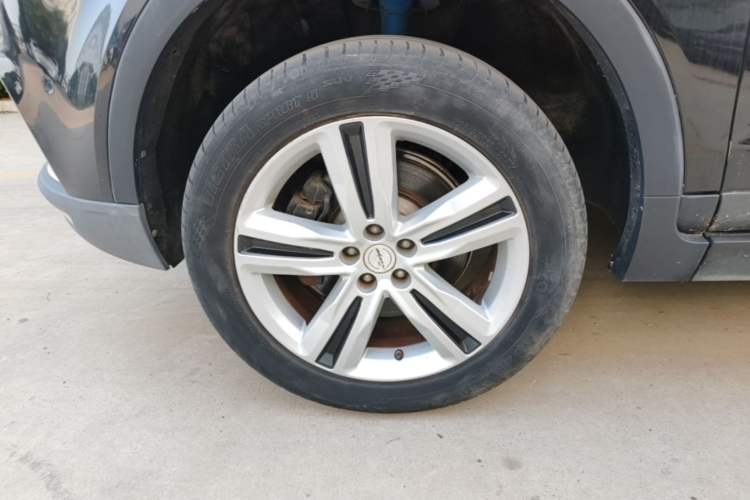 Used Zotye T700 2017 1.8T Dual-Clutch Flagship Model Left Front Wheel Hub