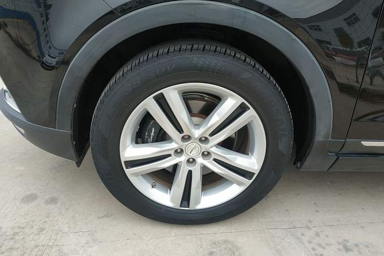 Used Zotye T700 2017 1.8T Dual-Clutch Luxury Model Left Front Wheel Hub