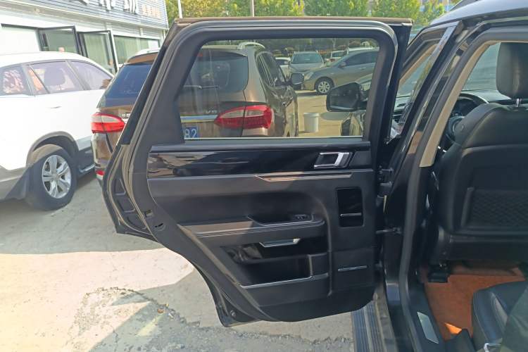 Used Zotye T700 2017 1.8T Dual-Clutch Prestige Model Left Rear Door Interior