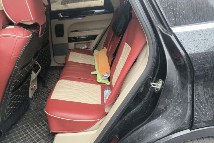 Used Zotye T700 2017 1.8T Dual-Clutch Prestige Model Left Rear Seat