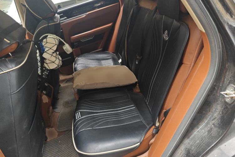 Used Zotye T700 2017 1.8T Dual-Clutch Flagship Model Left Rear Seat