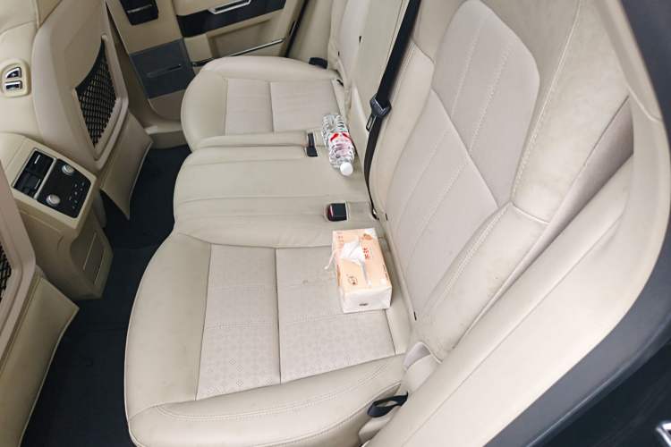 Used Zotye T700 2017 1.8T Dual-Clutch Prestige Model Left Rear Seat