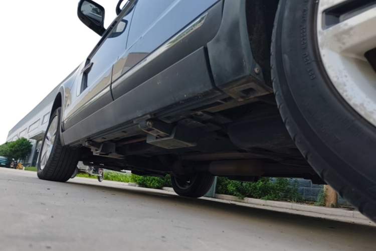 Used Zotye T700 2017 1.8T Dual-Clutch Flagship Model Left Side Sill