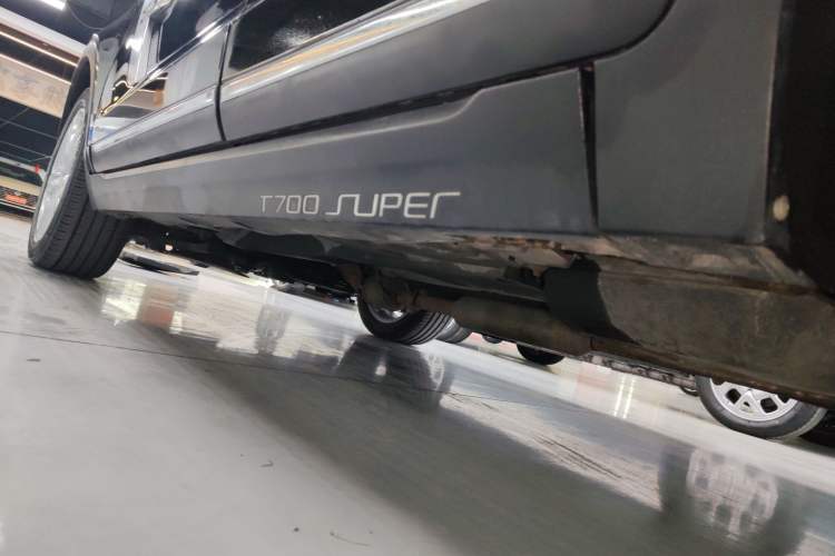 Used Zotye T700 2017 1.8T Dual-Clutch Luxury Model Left Side Sill