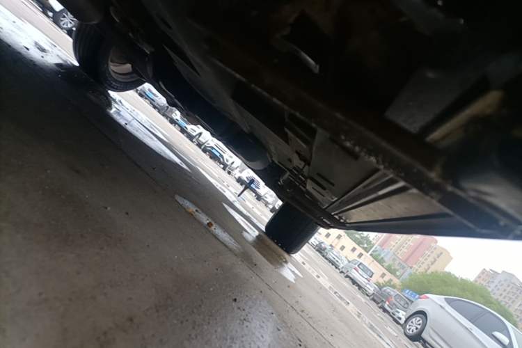 Used Zotye T700 2017 1.8T Dual-Clutch Luxury Model Left Side Sill
