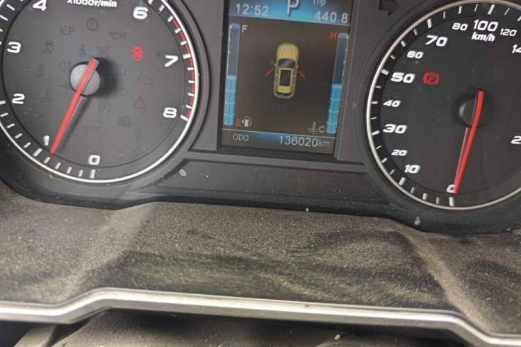Used Zotye T700 2017 1.8T Dual-Clutch Luxury Model Odometer Close Up