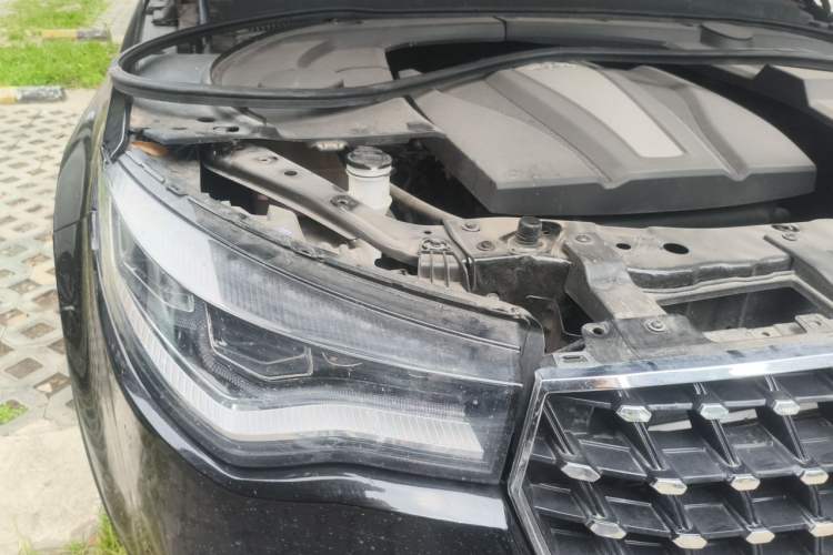 Used Zotye T700 2017 1.8T Dual-Clutch Prestige Model Right Front Headlight