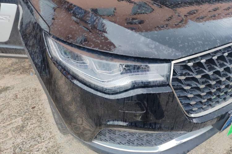 Used Zotye T700 2017 1.8T Dual-Clutch Prestige Model Right Front Headlight