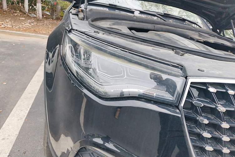 Used Zotye T700 2017 1.8T Dual-Clutch Prestige Model Right Front Headlight