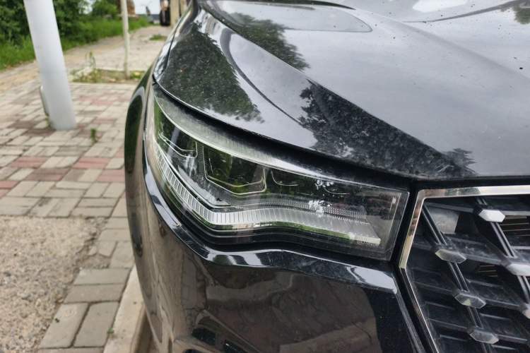 Used Zotye T700 2017 1.8T Dual-Clutch Luxury Model Right Front Headlight