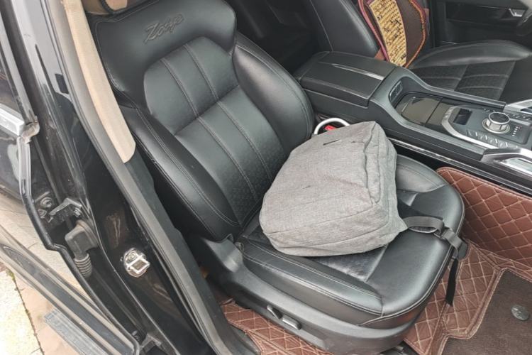 Used Zotye T700 2017 1.8T Dual-Clutch Prestige Model Right Front Seat