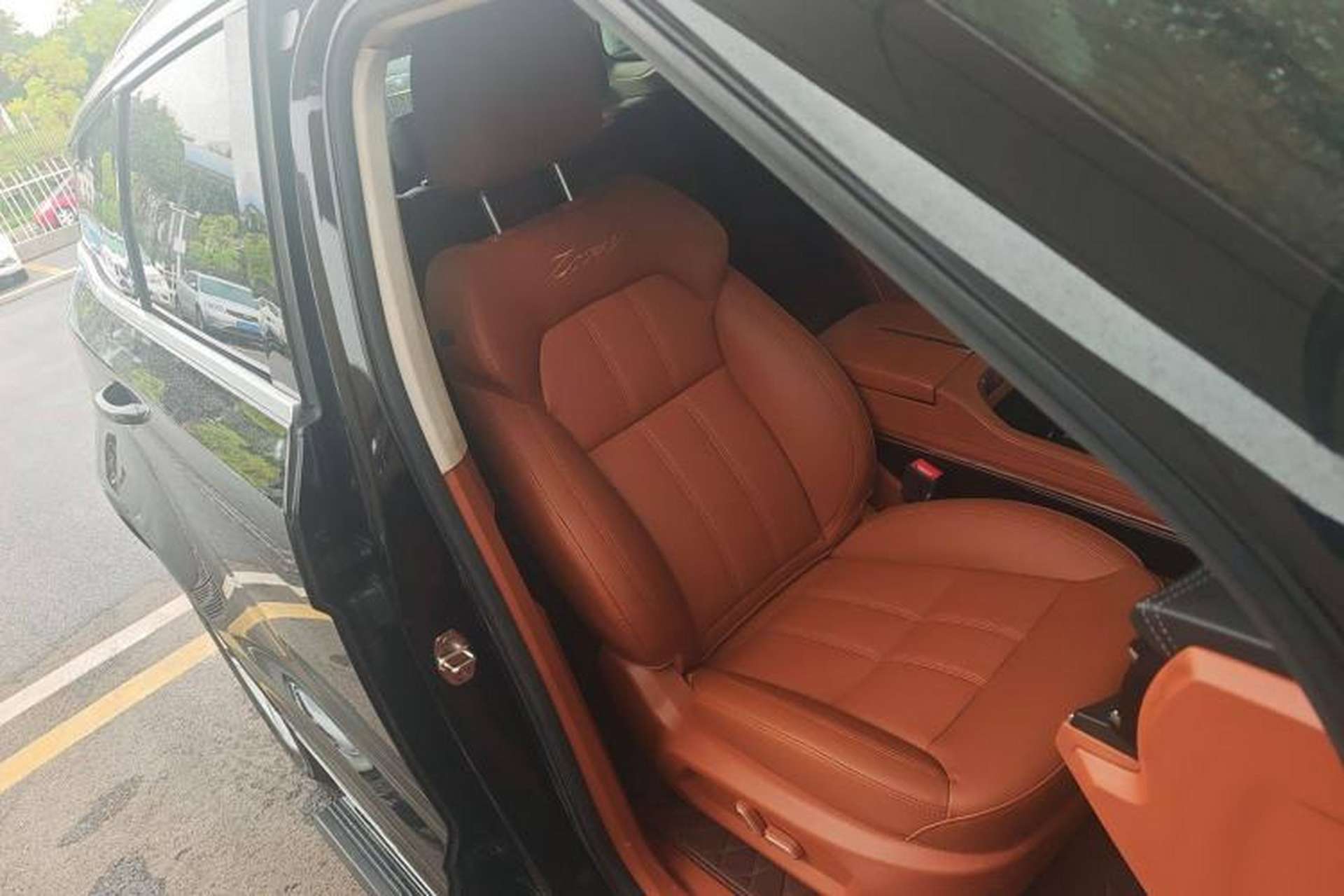 Used Zotye T700 2017 1.8T Dual-Clutch Prestige Model Right Front Seat