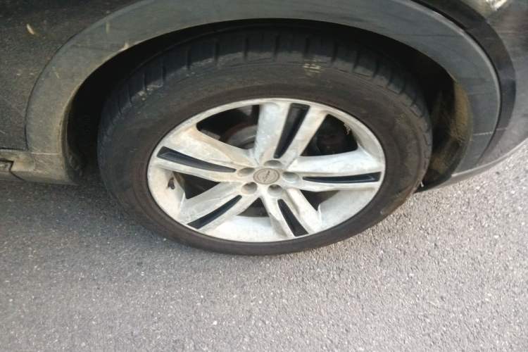 Used Zotye T700 2017 2.0T Automatic Prestige Edition Right Front Wheel Hub