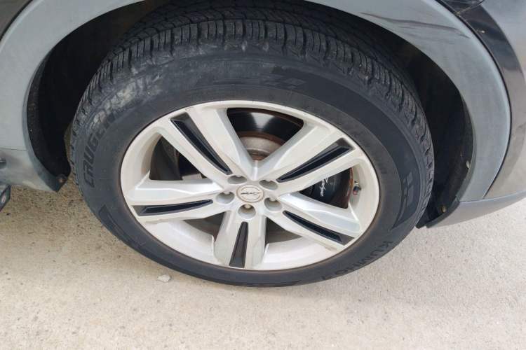 Used Zotye T700 2017 1.8T Dual-Clutch Prestige Model Right Front Wheel Hub