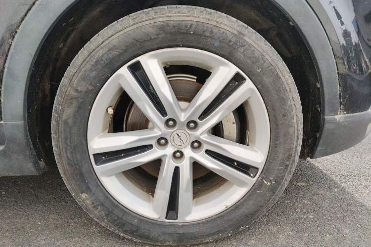 Used Zotye T700 2017 1.8T Dual-Clutch Prestige Model Right Front Wheel Hub