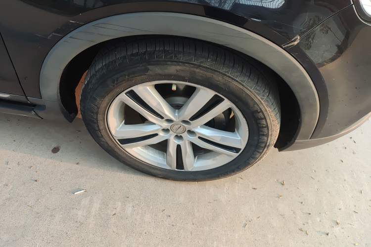 Used Zotye T700 2017 1.8T Dual-Clutch Prestige Model Right Front Wheel Hub