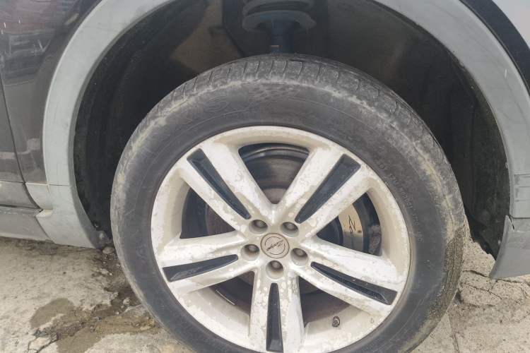 Used Zotye T700 2017 1.8T Dual-Clutch Flagship Model Right Front Wheel Hub