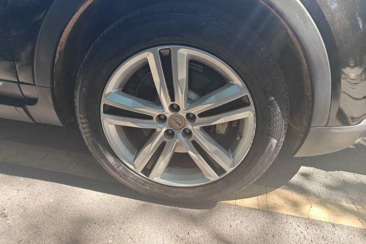 Used Zotye T700 2017 1.8T Dual-Clutch Flagship Model Right Front Wheel Hub