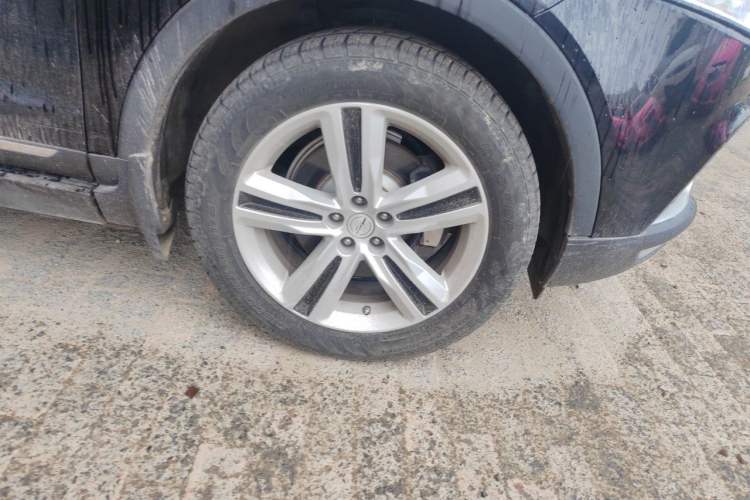 Used Zotye T700 2017 1.8T Dual-Clutch Prestige Model Right Front Wheel Hub