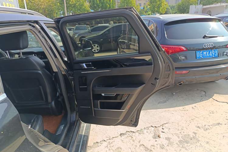 Used Zotye T700 2017 1.8T Dual-Clutch Prestige Model Right Rear Door Interior